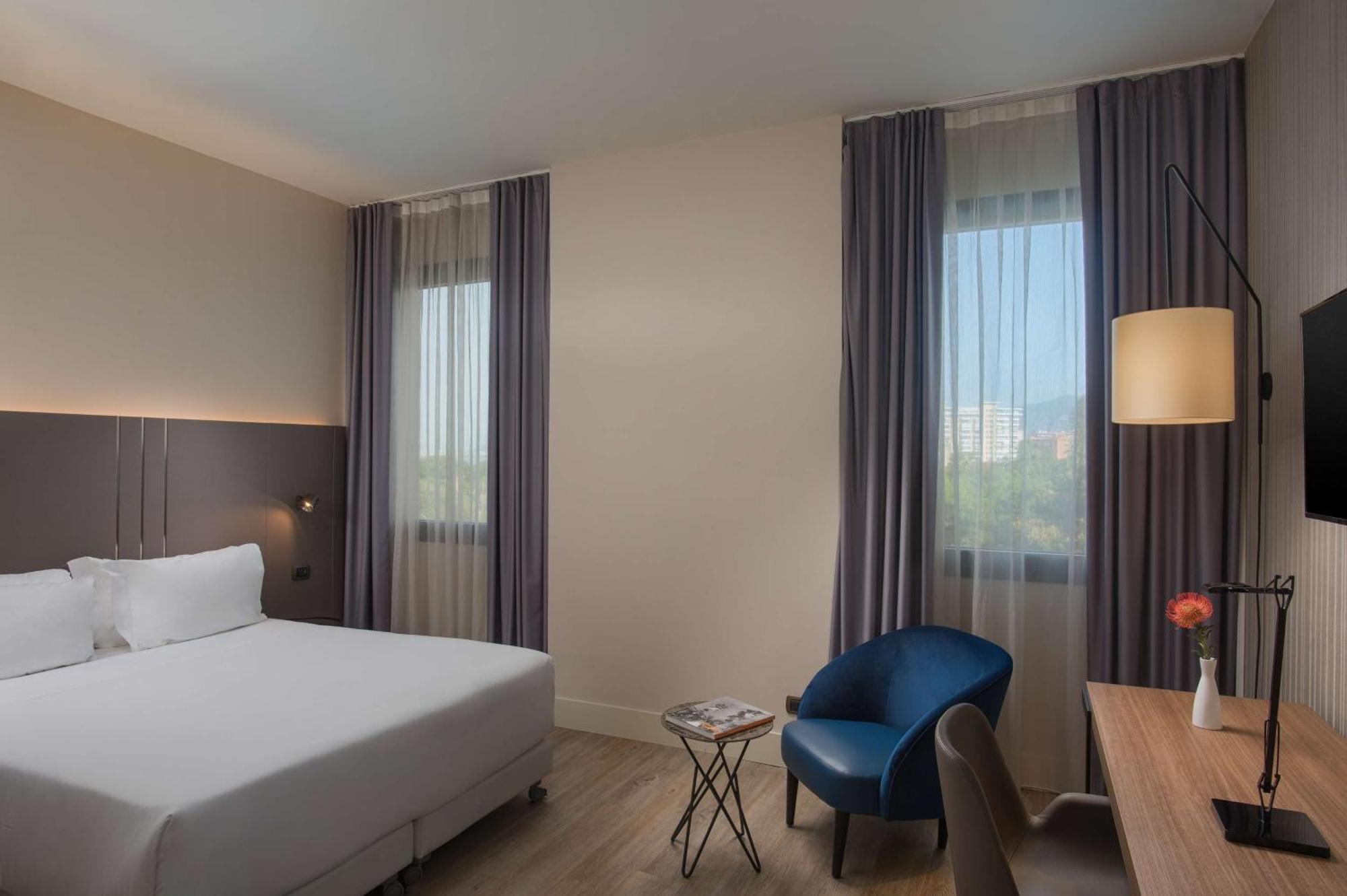 Hotel NH Palermo Esterno foto