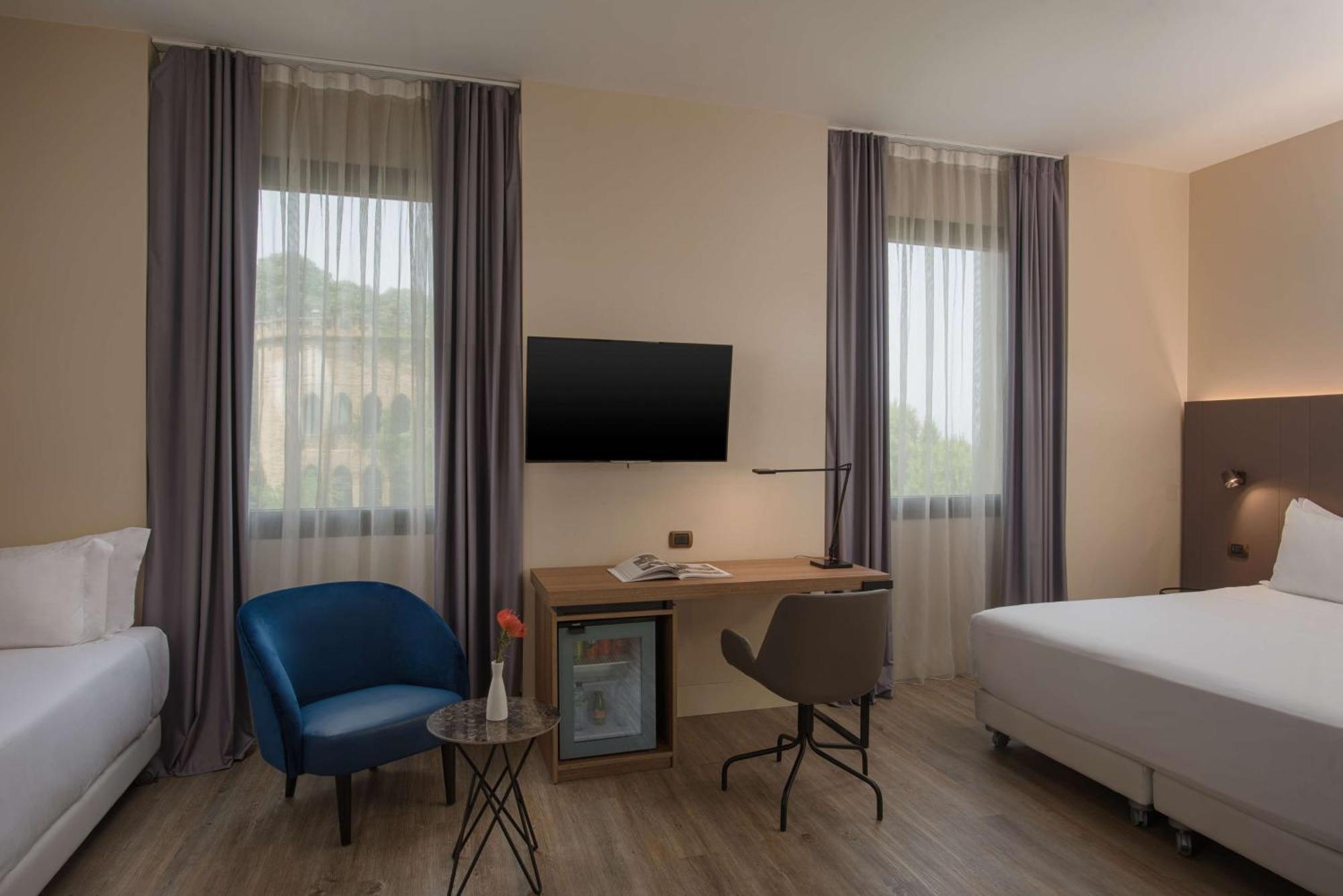 Hotel NH Palermo Esterno foto