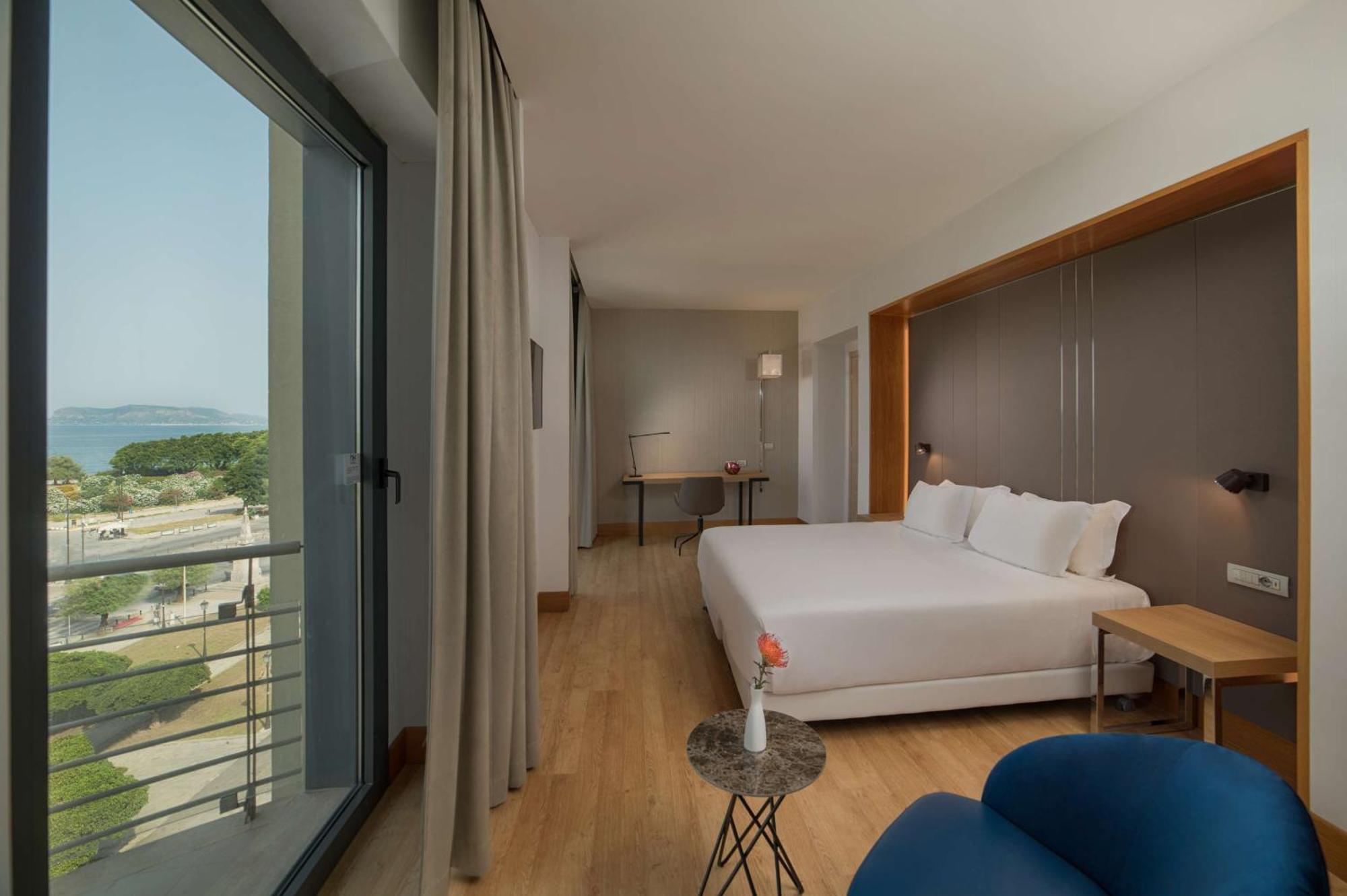 Hotel NH Palermo Esterno foto