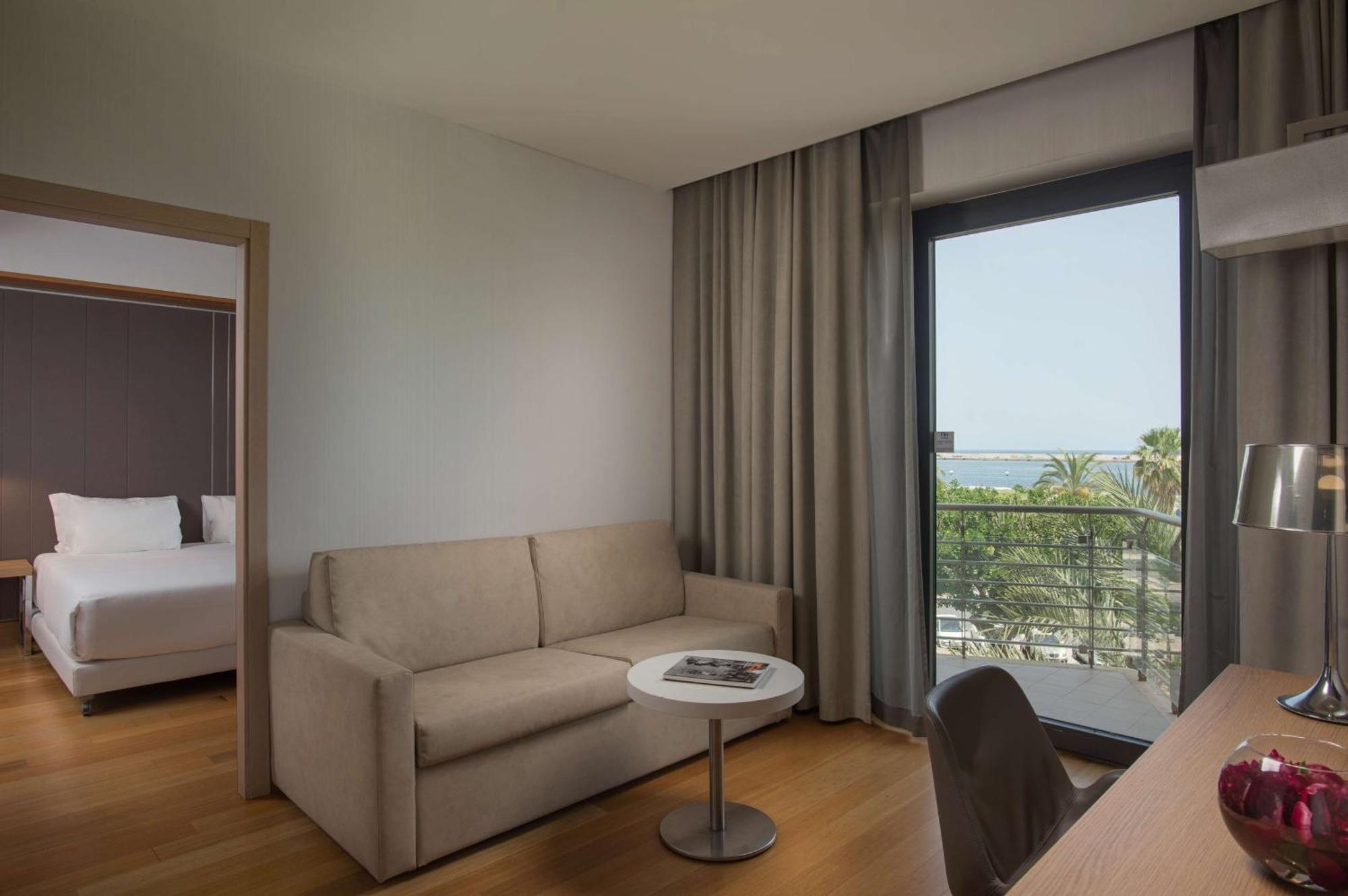 Hotel NH Palermo Esterno foto