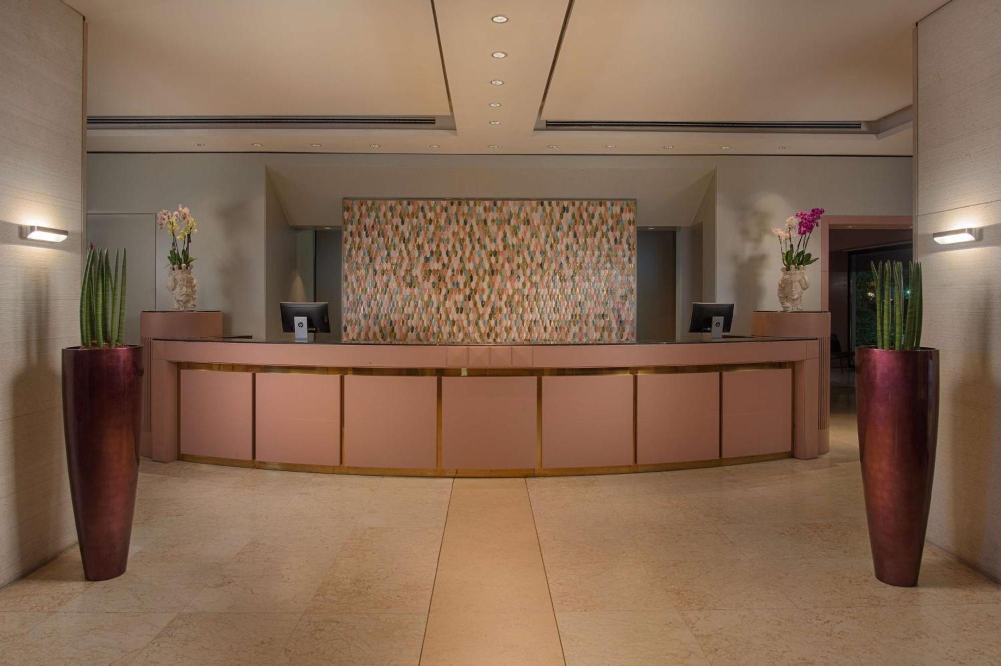 Hotel NH Palermo Esterno foto